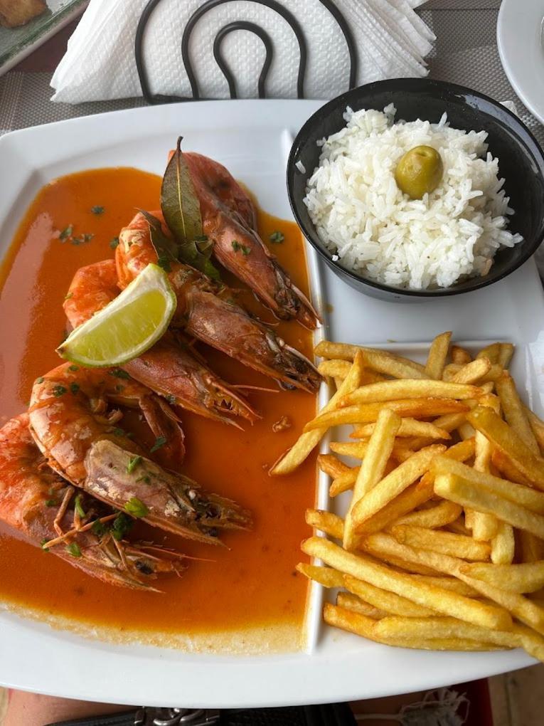 דירות Praia Baixo Sea View Big Lanche מראה חיצוני תמונה